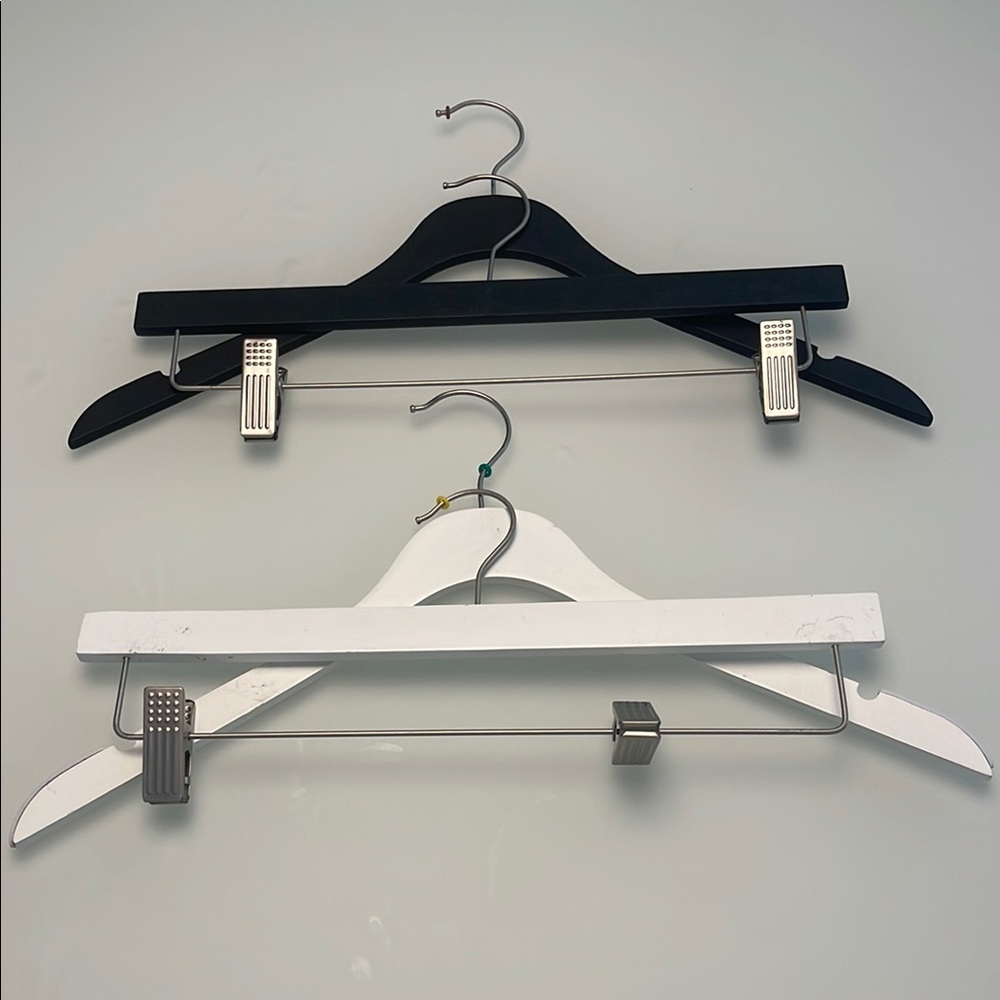 Black and White Hanger Set with Clips